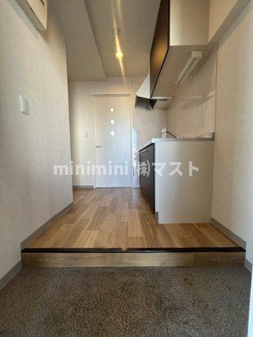 大阪市港区磯路１丁目の賃貸マンションの玄関
