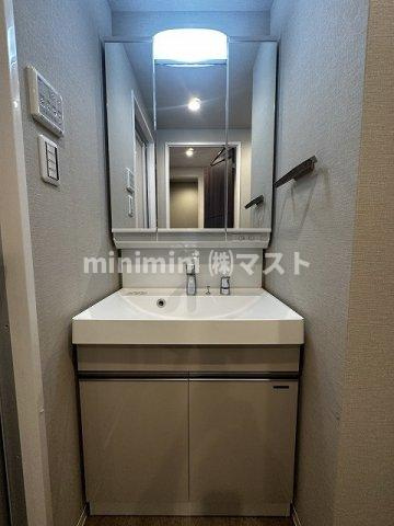 大阪市港区波除３丁目の賃貸マンションの洗面所