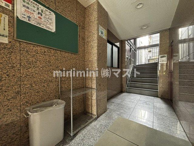 大阪市港区弁天３丁目の賃貸マンションのエントランス