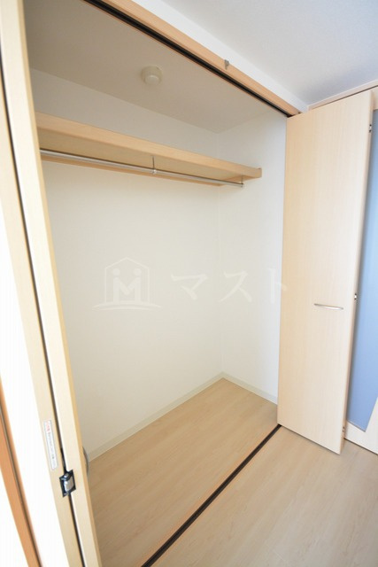 大阪市港区市岡元町２丁目の賃貸マンションの収納