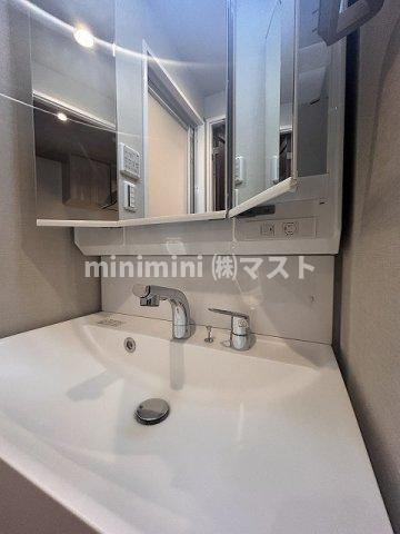 大阪市港区波除３丁目の賃貸マンションの洗面所