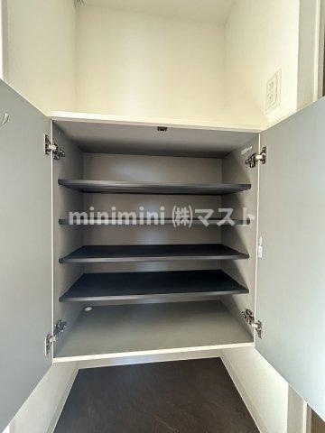 大阪市港区市岡元町２丁目の賃貸マンションの収納