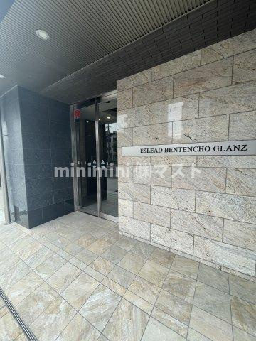 エスリード弁天町グランツのエントランス