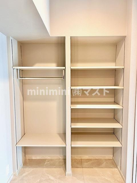 大阪市福島区海老江２丁目の賃貸マンションの収納