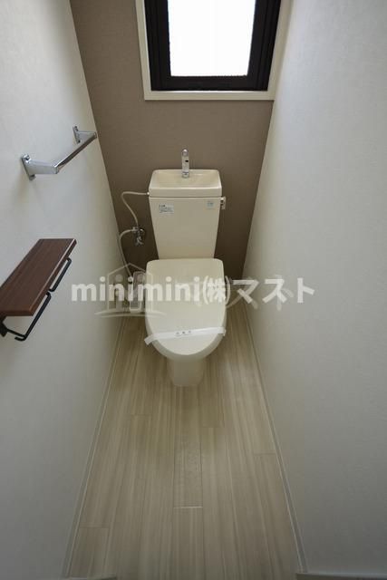大阪市福島区吉野５丁目の賃貸マンションのトイレ