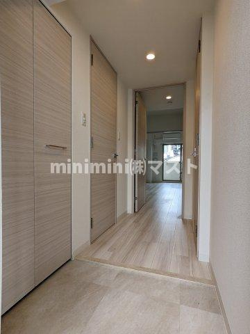 大阪市福島区吉野５丁目の賃貸マンションの玄関