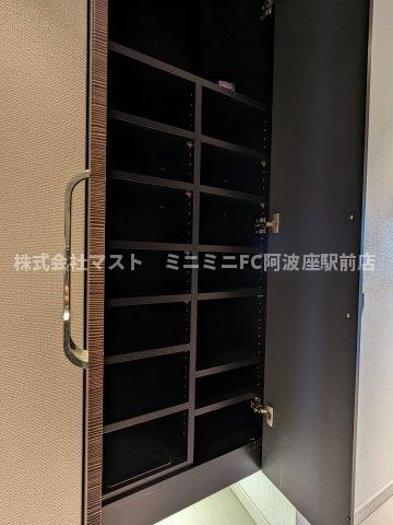 大阪市福島区福島７丁目の賃貸マンションの収納