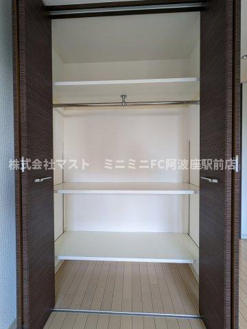 大阪市福島区福島７丁目の賃貸マンションの収納|別号室参考写真