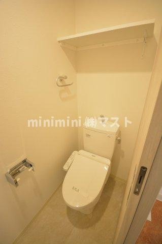 大阪市福島区鷺洲５丁目の賃貸マンションのトイレ