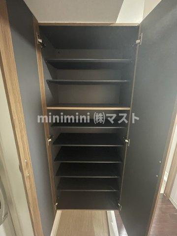 大阪市福島区福島３丁目の賃貸マンションの収納