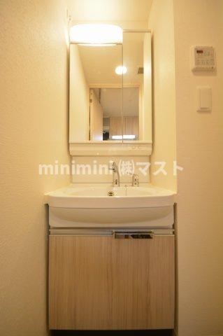 大阪市福島区吉野２丁目の賃貸マンションの洗面所