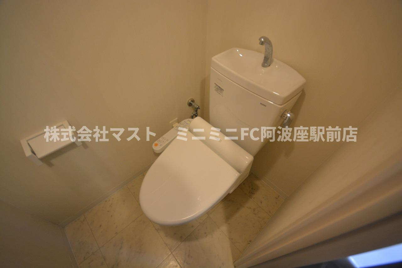 大阪市福島区海老江１丁目の賃貸マンションのトイレ