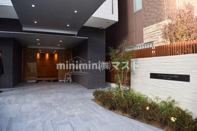 大阪市福島区福島６丁目の賃貸マンションのエントランス