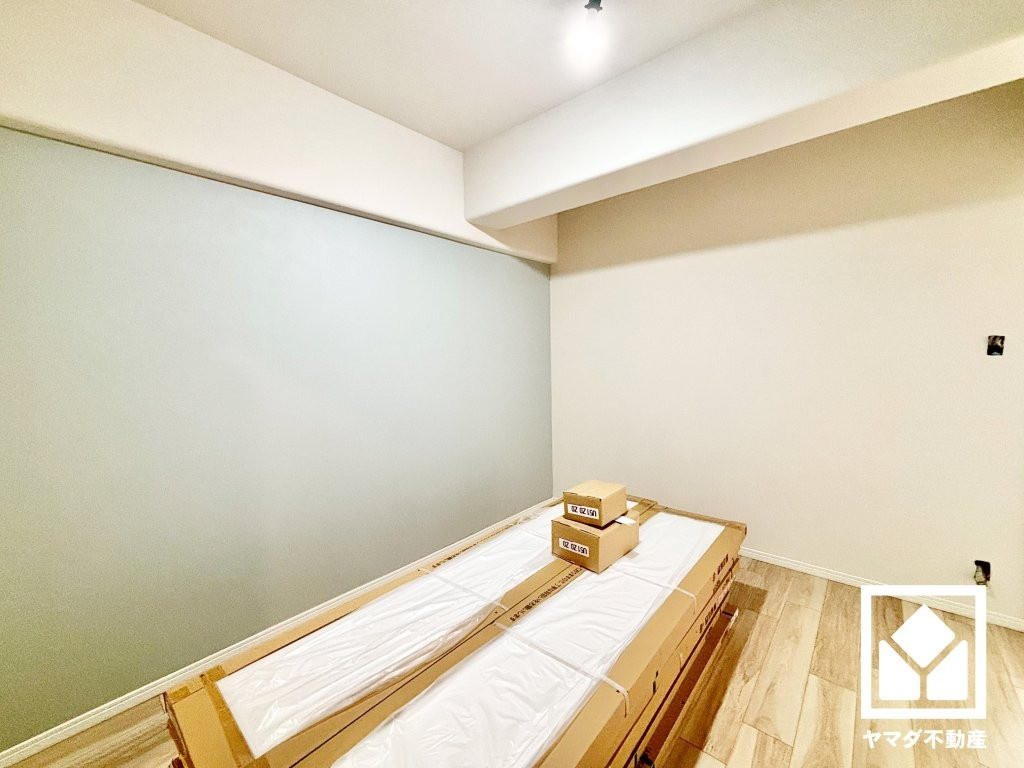 南塚口スカイハイツの洋室|約6.55帖の洋室です。全居室フローリングでお掃除ラクラクです。（リフォーム中の写真です）