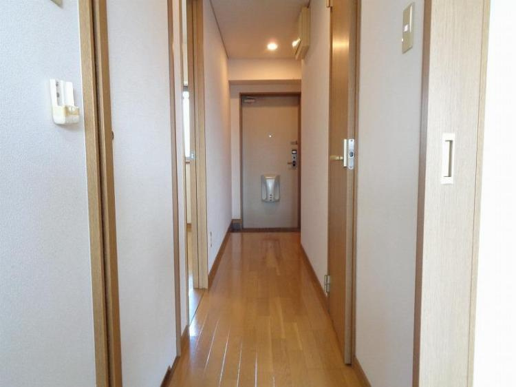 Balcony8南の丸の内装