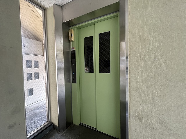 Balcony8南の丸のエントランス