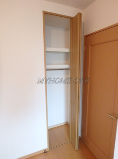 【洋室】 | ミレニアムコート青葉台 | 洋室5帖収納