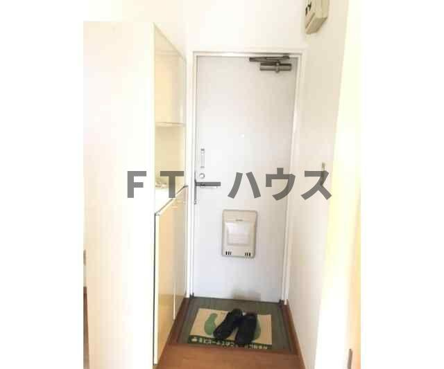エステートピア咲が丘１の玄関