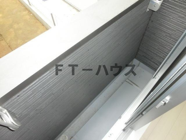 ブラインドサイド幕張のバルコニー