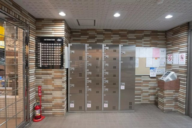 AP1172 クリオ神奈川新町壱番館 304のエントランス|



