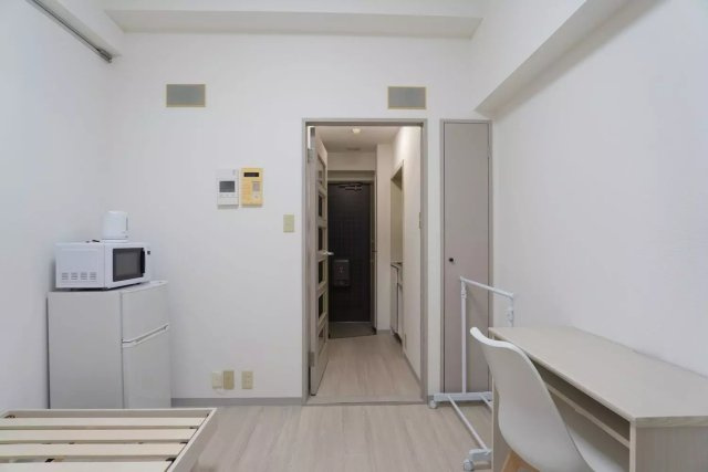 AP1172 クリオ神奈川新町壱番館 304の洋室|



