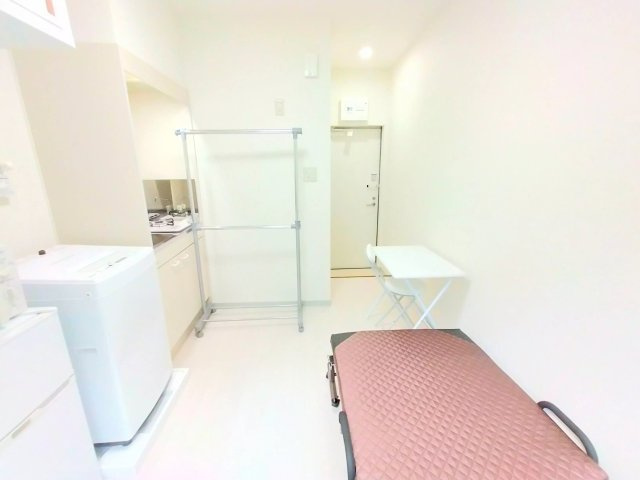 AP110 パレス中川II 202（亀有）の居間・リビング|



