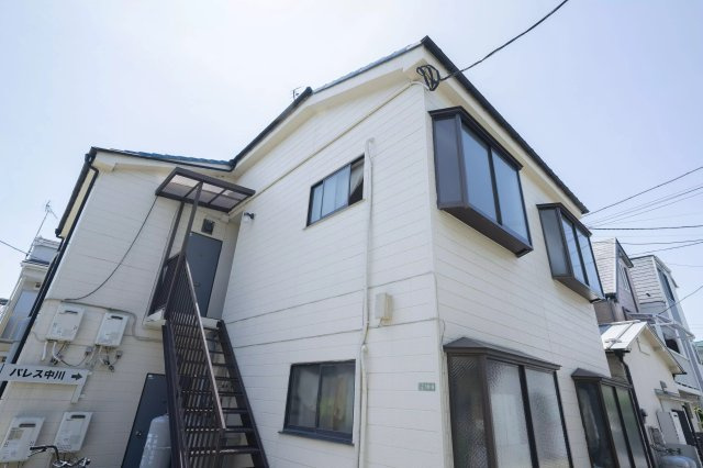 AP421 パレス中川 102の外観|



