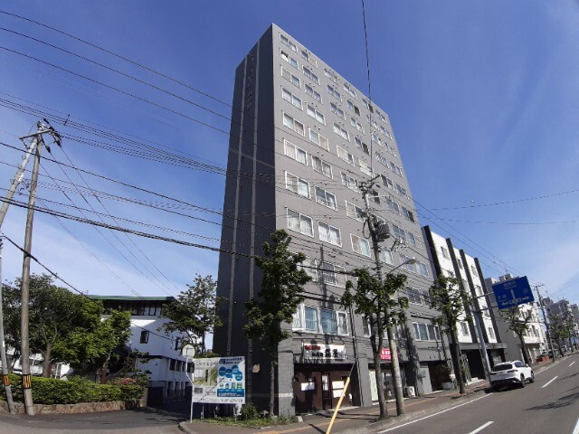 メゾンエクレーレ中の島