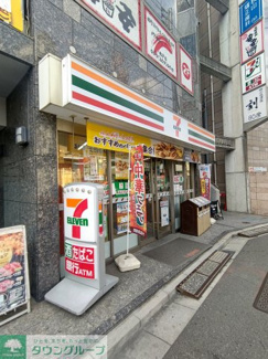 セブンイレブン松戸駅南店 徒歩8分。 610m