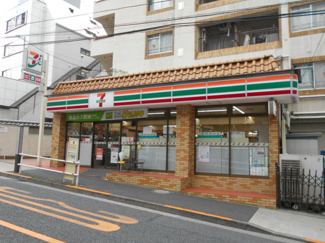 セブンイレブン 新宿喜久井町店まで280m