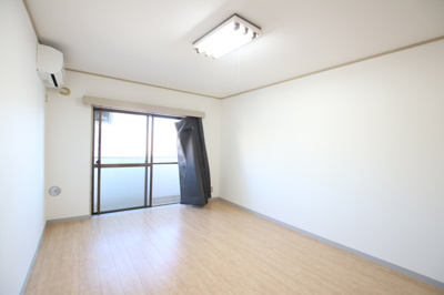 ★エアコン付きの洋室です★