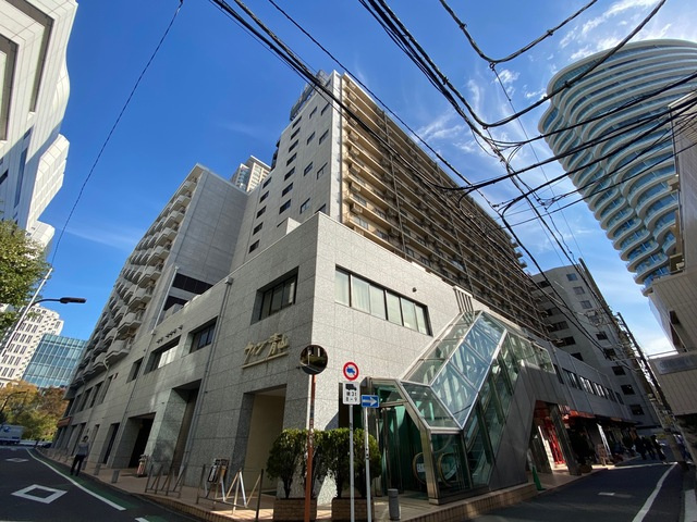青山一丁目駅徒歩２分の好立地です♪