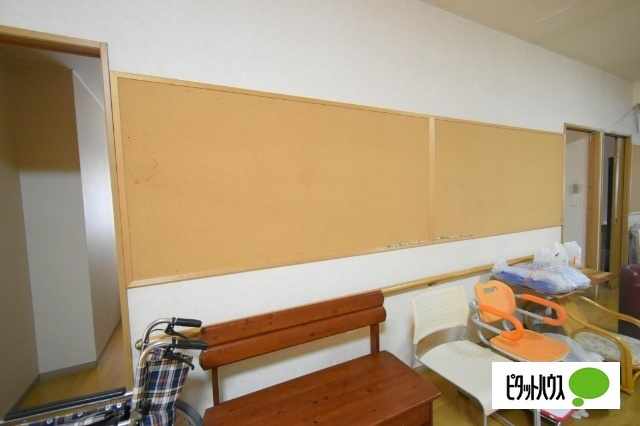 富士見町時沢貸店舗の内装