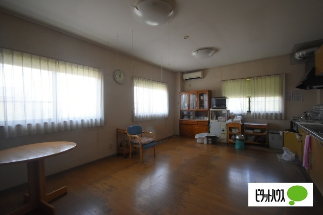 富士見町時沢貸店舗の内装
