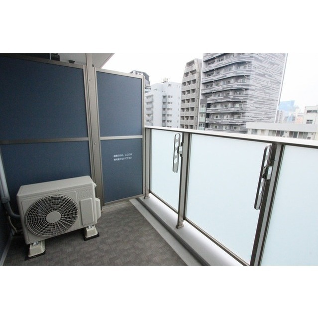 【バルコニー】コンフォリア東新宿ステーションフロント