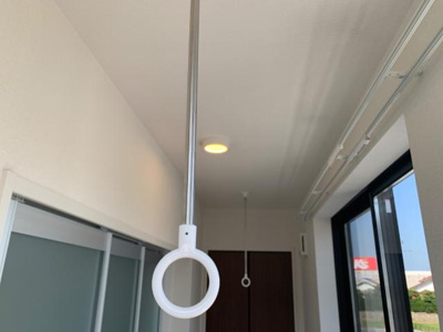 【設備】 | ピースフル | 天井吊り金具