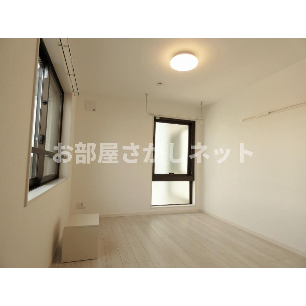ＴＨＥ　ＰＲＥＣＩＯＵＳ　池袋本町【おとり物件なし】#学生・社会人にオススメ！初期費用分割払いOK！の居間・リビング