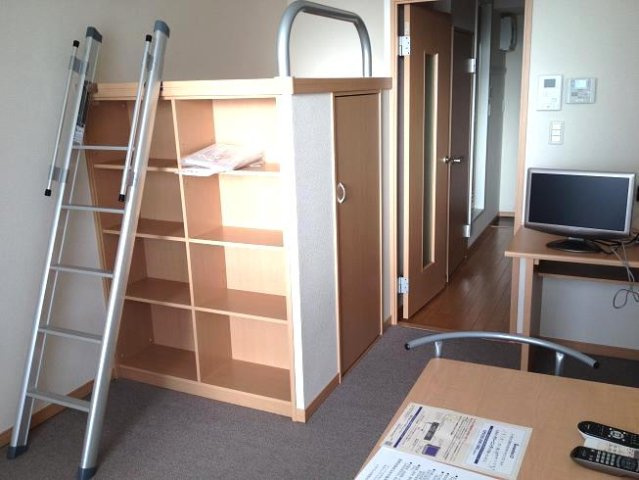 レオパレスパークビューの居間・リビング