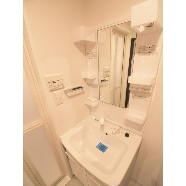 ＧＥＮＯＶＩＡお花茶屋ｓｋｙｇａｒｄｅｎの洗面所