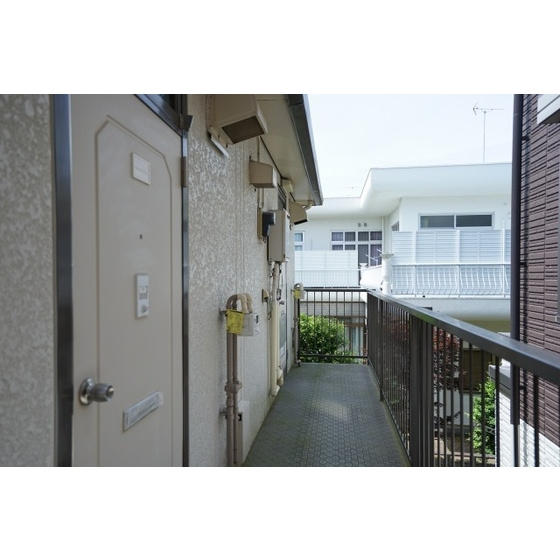 シティハイム大島のエントランス|共用廊下２F