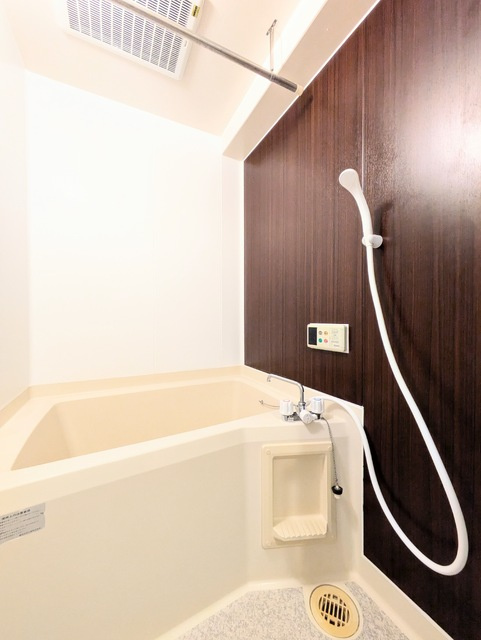 日々の疲れを癒すバスルーム☆彡