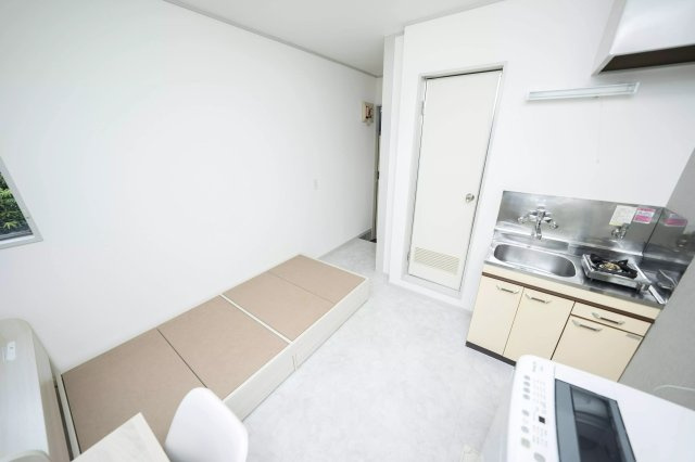 AP589 クロノス和泉East 101のキッチン|




