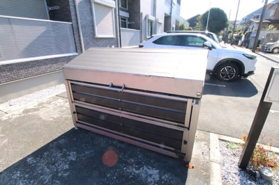 清掃前のお写真です。照明残置