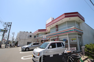 セブン-イレブン 藤沢４丁目店まで130ｍ