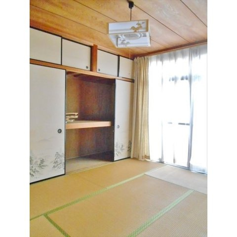 門間貸家の居間・リビング
