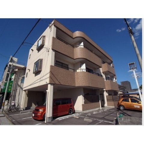 岐阜市月丘町３丁目のアパートの外観