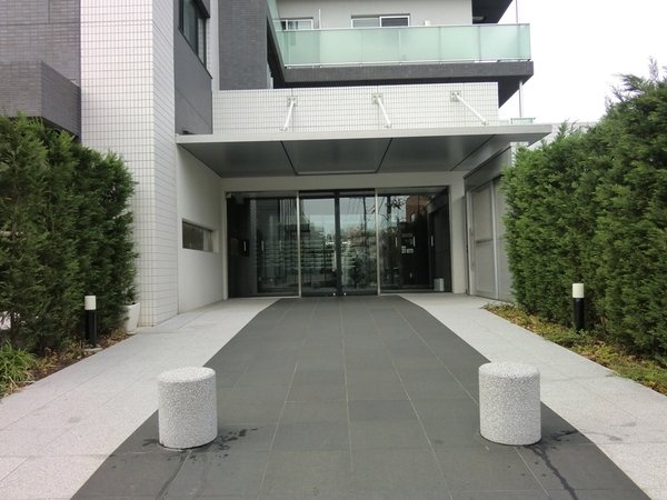 【エントランス】