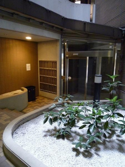 【エントランス】