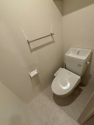 【トイレ】 | メゾンイロンデール | 写真は同タイプの別のお部屋のものです。
