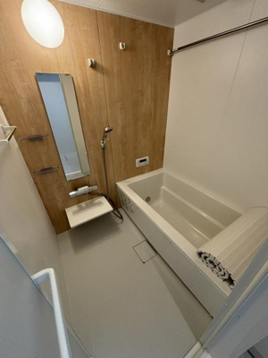【浴室】 | メゾンイロンデール | 写真は同タイプの別のお部屋のものです。